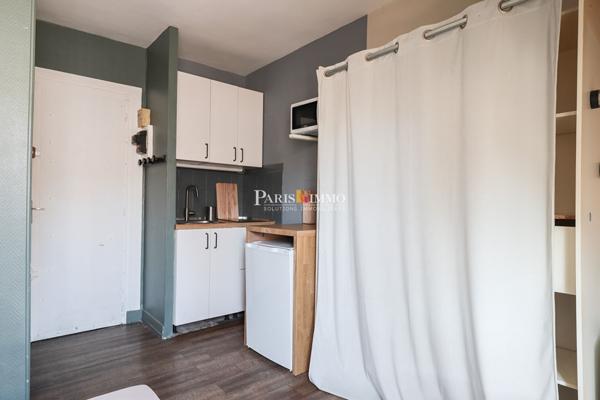 Paris 18e - Studio - Dernier étage