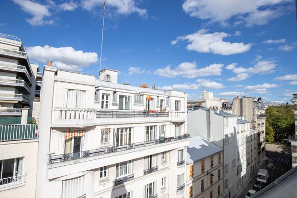 Paris 18e - Studio - Dernier étage