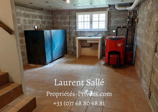 QUESTEMBERT 56230 - MAISON CENTRE VILLE.  6 pièces 108m2