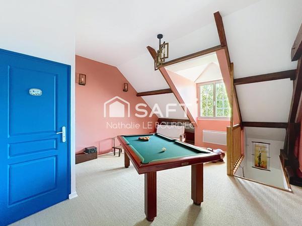 PROPRIETE - 6 CH - PISCINE - DOUBLE GARAGE