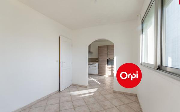 Appartement à vendre    4 pièces • 100 m2 Saint-Priest