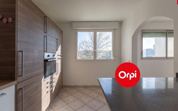 Appartement à vendre    4 pièces • 100 m2 Saint-Priest