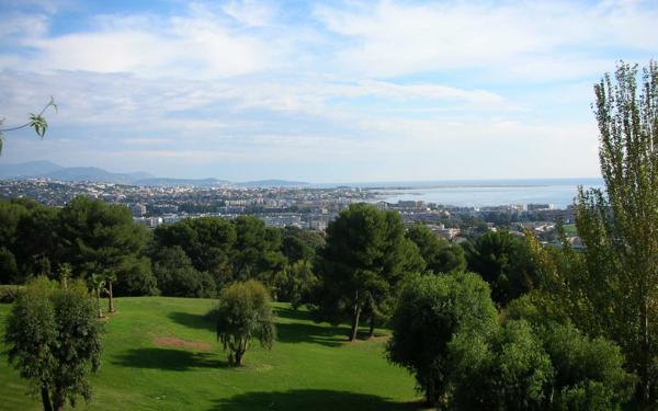 Appartement à vendre    3 pièces • 79,32 m2 Cagnes-sur-Mer