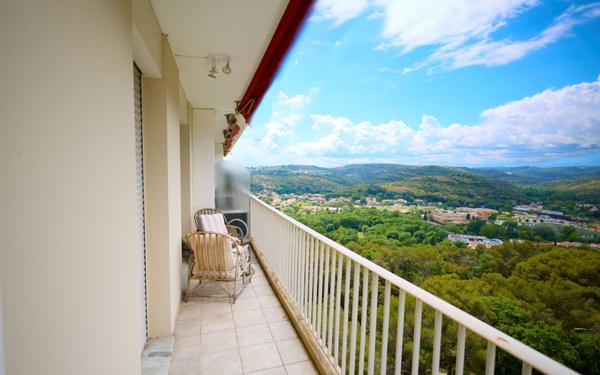 Appartement à vendre    3 pièces • 79,32 m2 Cagnes-sur-Mer