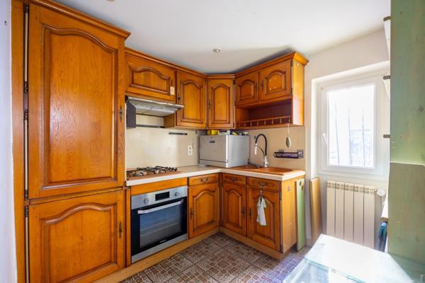 ***VISITE VIRTUELLE DISPONIBLE SUR DEMANDE...MARSEILLE 5ᵉ...LE CAMAS...MAISON DE VILLE INDEPENDANTE...63M²...BUREAU...SOUPLEX AMENAGEABLE...CHARME DE L’ANCIEN...VIE DE QUARTIER***