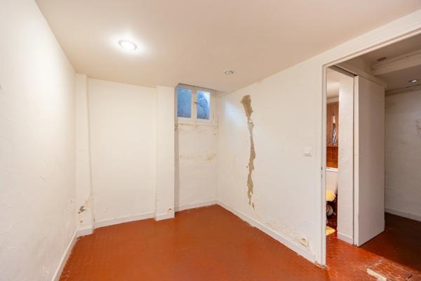 ***VISITE VIRTUELLE DISPONIBLE SUR DEMANDE...MARSEILLE 5ᵉ...LE CAMAS...MAISON DE VILLE INDEPENDANTE...63M²...BUREAU...SOUPLEX AMENAGEABLE...CHARME DE L’ANCIEN...VIE DE QUARTIER***