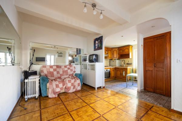 ***VISITE VIRTUELLE DISPONIBLE SUR DEMANDE...MARSEILLE 5ᵉ...LE CAMAS...MAISON DE VILLE INDEPENDANTE...63M²...BUREAU...SOUPLEX AMENAGEABLE...CHARME DE L’ANCIEN...VIE DE QUARTIER***