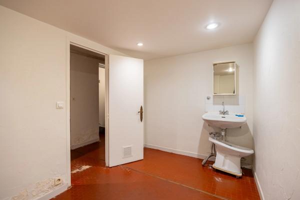 ***VISITE VIRTUELLE DISPONIBLE SUR DEMANDE...MARSEILLE 5ᵉ...LE CAMAS...MAISON DE VILLE INDEPENDANTE...63M²...BUREAU...SOUPLEX AMENAGEABLE...CHARME DE L’ANCIEN...VIE DE QUARTIER***