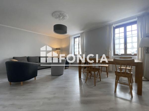 Location Appartement meublé 5 pièces 89.69 m² - 28 RUE DE ROHAN La Rochelle 17000