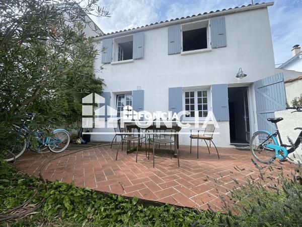 Location Appartement meublé 5 pièces 89.69 m² - 28 RUE DE ROHAN La Rochelle 17000