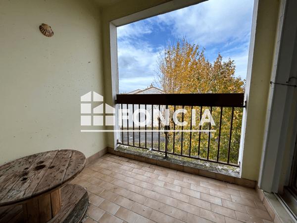 Location Appartement 4 pièces 79.9 m² - 5 RUE EUGENE LANDAIS Poitiers 86000