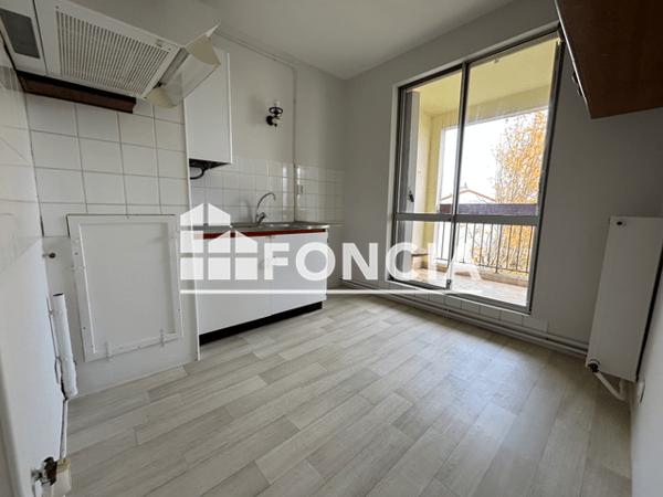 Location Appartement 4 pièces 79.9 m² - 5 RUE EUGENE LANDAIS Poitiers 86000