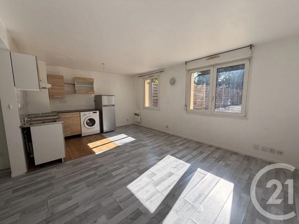 Appartement Studio à vendre  1 pièce - 30,17 m 2   YERRES  - 91