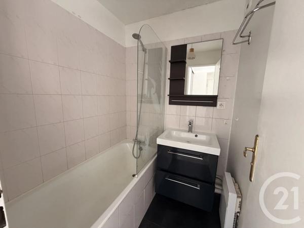 Appartement Studio à vendre  1 pièce - 30,17 m 2   YERRES  - 91