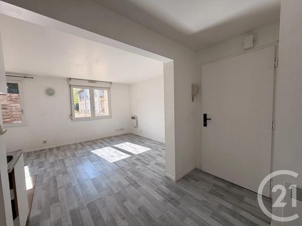 Appartement Studio à vendre  1 pièce - 30,17 m 2   YERRES  - 91