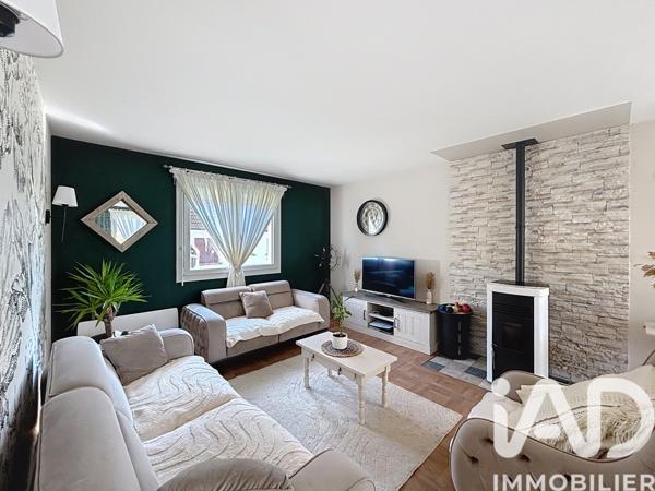 Maison à vendre 6 pièces 139 m² Cousance