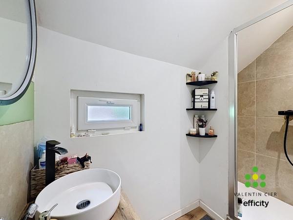 Maison
         6 pièces
        - 105 m² 229 000 € *