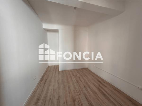 Location Appartement 2 pièces 44.11 m² - 30 RUE DE TRANS Draguignan 83300