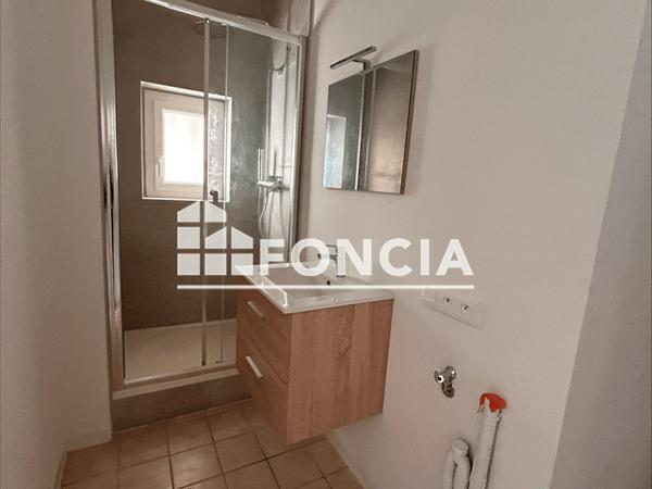 Location Appartement 2 pièces 44.11 m² - 30 RUE DE TRANS Draguignan 83300