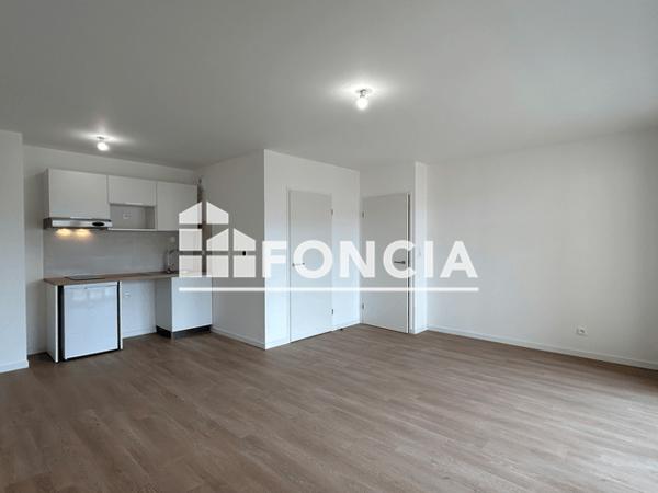 Location Appartement 2 pièces 51.43 m² - 3 RUE DU COLONEL CHARLES LANGLOIS Pont L'eveque 14130