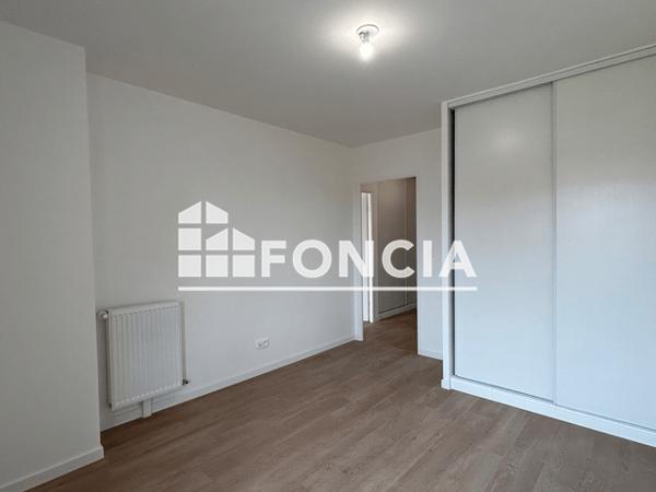 Location Appartement 2 pièces 51.43 m² - 3 RUE DU COLONEL CHARLES LANGLOIS Pont L'eveque 14130