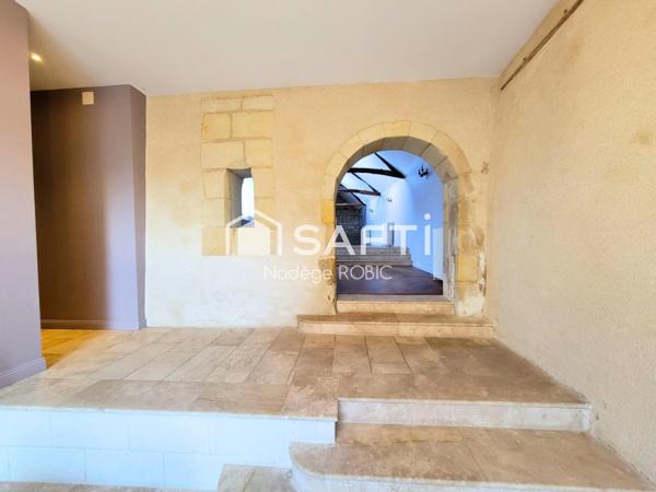 Maison de maître avec dépendances et troglodytes