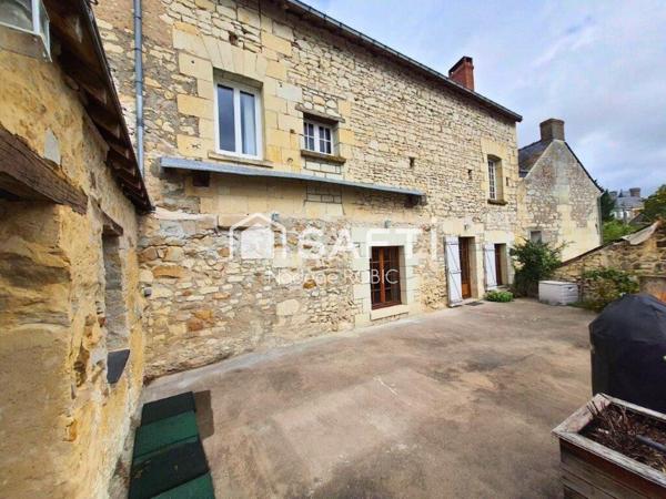 Maison de maître avec dépendances et troglodytes