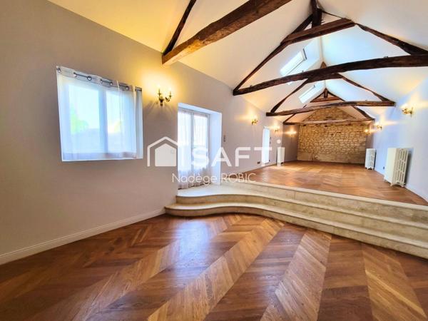 Maison de maître avec dépendances et troglodytes