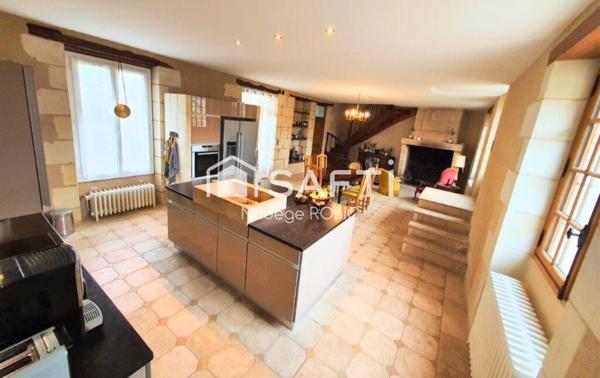 Maison de maître avec dépendances et troglodytes