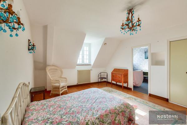 Demeure de prestige sur 1.5 hectares avec étang, dépendance et parc paysager -Trégueux (Baie de Saint-Brieuc)