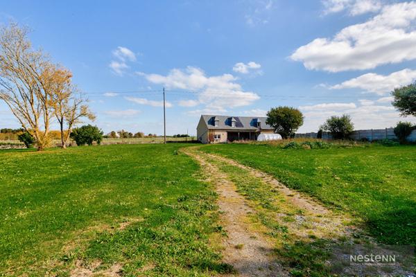 Demeure de prestige sur 1.5 hectares avec étang, dépendance et parc paysager -Trégueux (Baie de Saint-Brieuc)