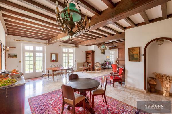 Demeure de prestige sur 1.5 hectares avec étang, dépendance et parc paysager -Trégueux (Baie de Saint-Brieuc)