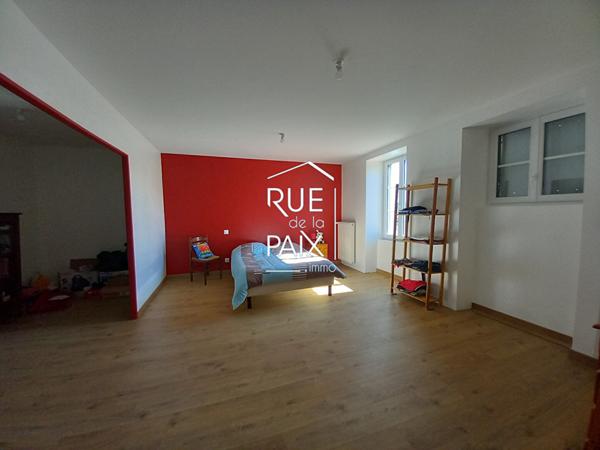 79390 THENEZAY Charmante Maison de 135 m² en plein coeur de Thénezay