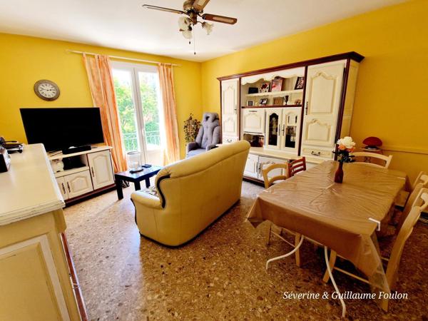 maison en centre ville d'APT avec 2 chambres, garage, un sous-sol total et une grande cour