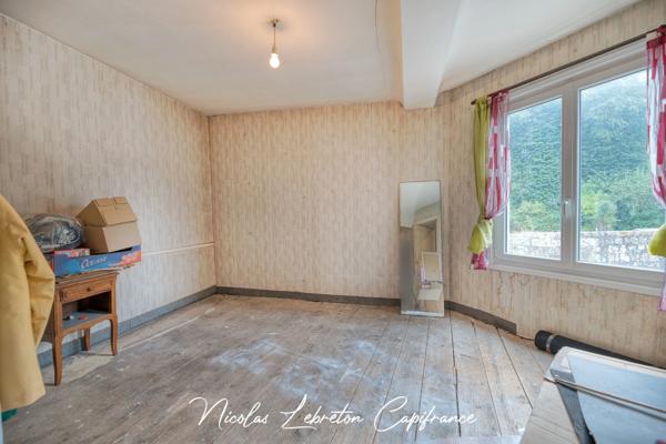 Exclusivité Capifrance - Maison en pierres – 104 m² habitables, terrain clos et arboré de 1 424 m²