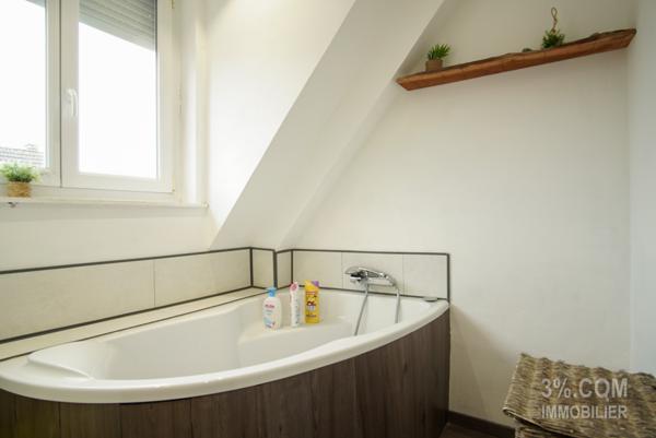 OUTREAU : MAISON 1/2 INDIVIDUELLE 3 CHAMBRES GARAGE JARDIN + EXTENSION POUR PLAIN-PIED OU LOCAL PROFESSIONNEL Outreau (62230)