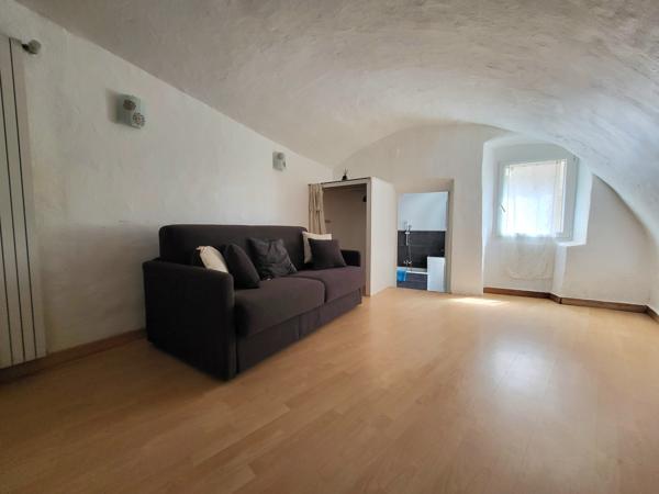 Appartement 6 pièces - 105 m² Exclusivité efficity