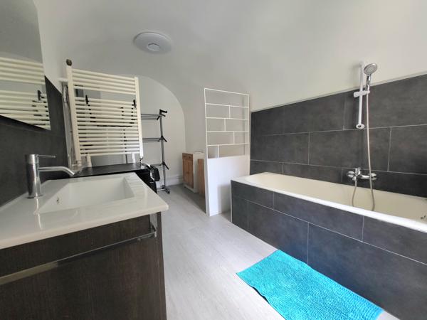 Appartement 6 pièces - 105 m² Exclusivité efficity