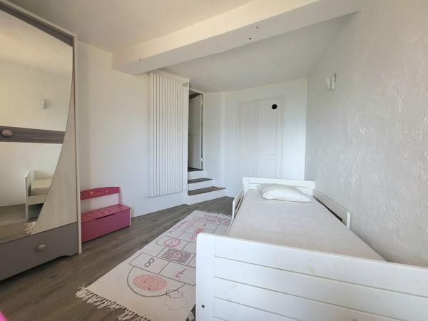 Appartement 6 pièces - 105 m² Exclusivité efficity