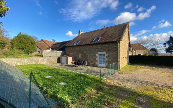 Maison à vendre    4 pièces •  Saint-Denis-sur-Sarthon