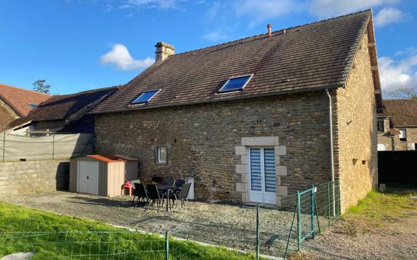 Maison à vendre    4 pièces •  Saint-Denis-sur-Sarthon