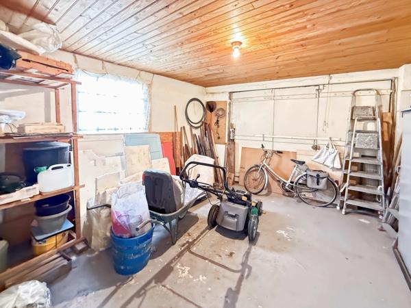 Dept de la Vienne (86) Maison de plain pieds à vendre de 8 pièces CHATELLERAULT (86)