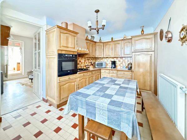 Dept de la Vienne (86) Maison de plain pieds à vendre de 8 pièces CHATELLERAULT (86)