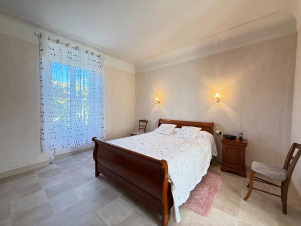 Dept de la Vienne (86) Maison de plain pieds à vendre de 8 pièces CHATELLERAULT (86)