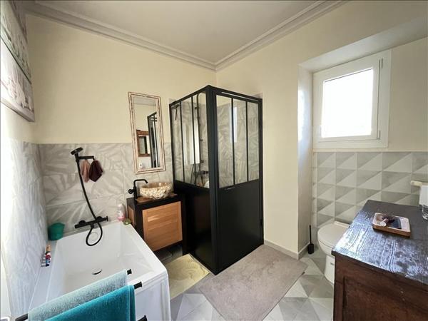 Maison à vendre |  Lavergne |  8 pièces | 181 m²