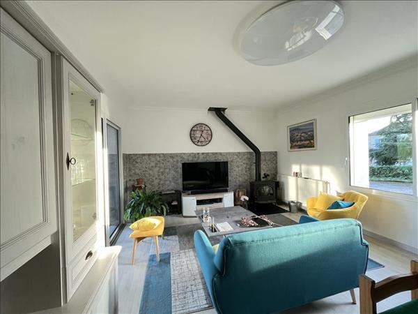 Maison à vendre |  Lavergne |  8 pièces | 181 m²