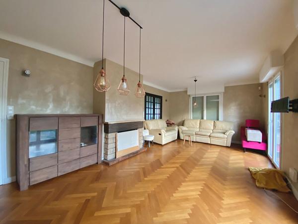 Maison  7 pièce(s) 133.44 m2