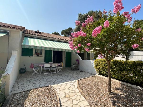 VENTE d'un appartement de 2 pièces (38 m²) à SAINT GEORGES DE DIDONNE