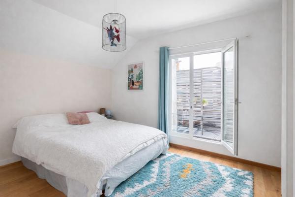 Bougival (78380) Bougival - Maison de ville au coeur du village