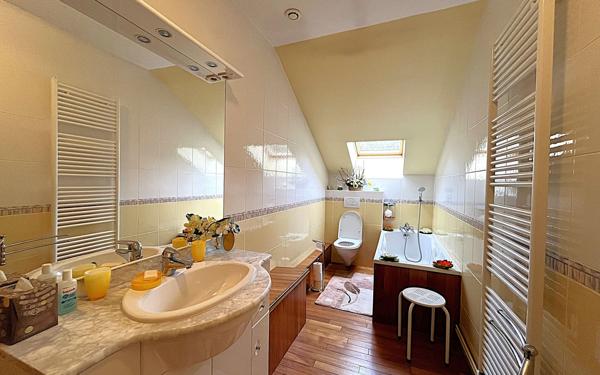 Maison à vendre    4 pièces • 162,87 m2 Beauvais